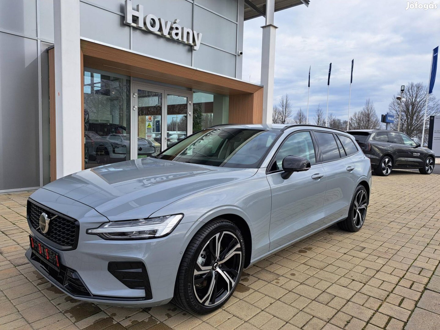 Volvo V60 2.0 [B4] Mhev Plus Dark DCT Cégeknek...